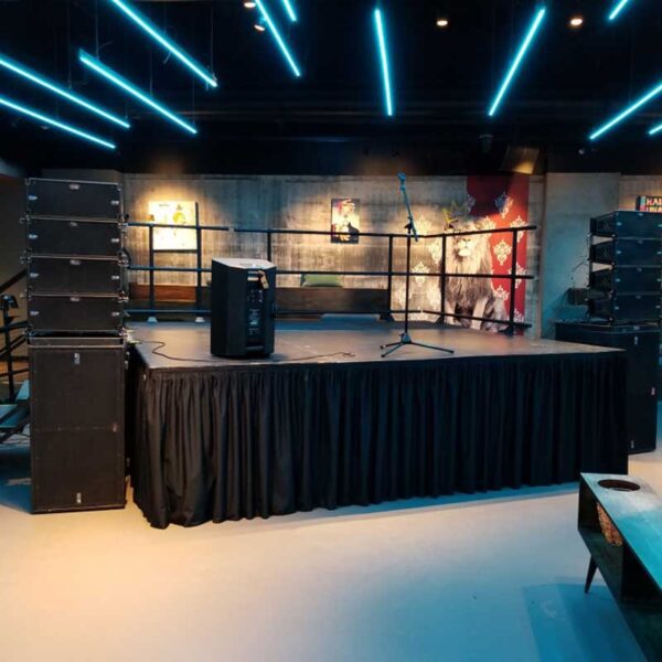 Stage rental Chicago – concerts, graduations, presentations, and more